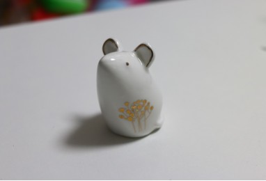 Сувенир керамический беленькая мышка